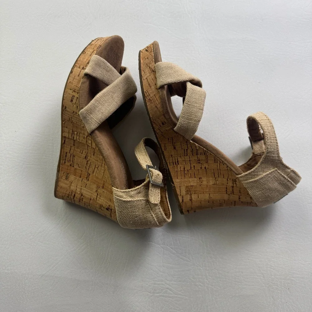 Toms strappy cork